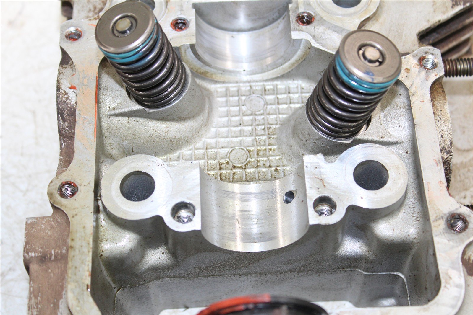 2007 Polaris Trail Boss 330 2x4 Cylinder Head Valve Cover Intake Exhaust 34156