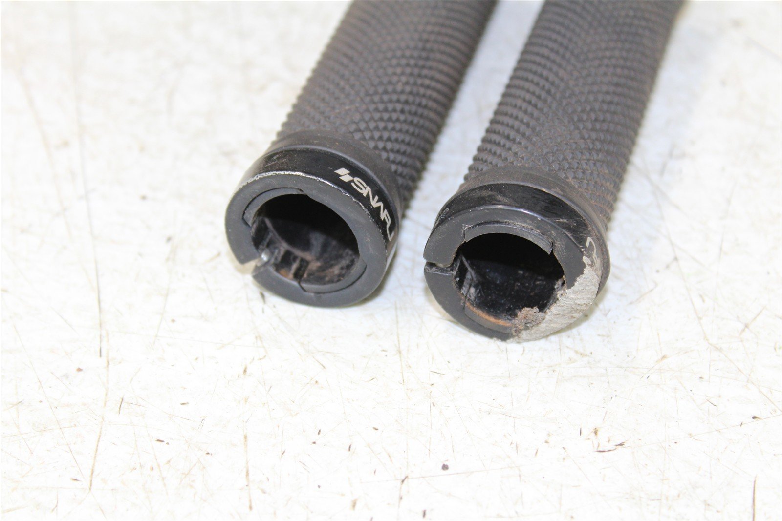 2007 Polaris Trail Boss 330 2x4 SNAFU Handlebar Lock On Grips 34156
