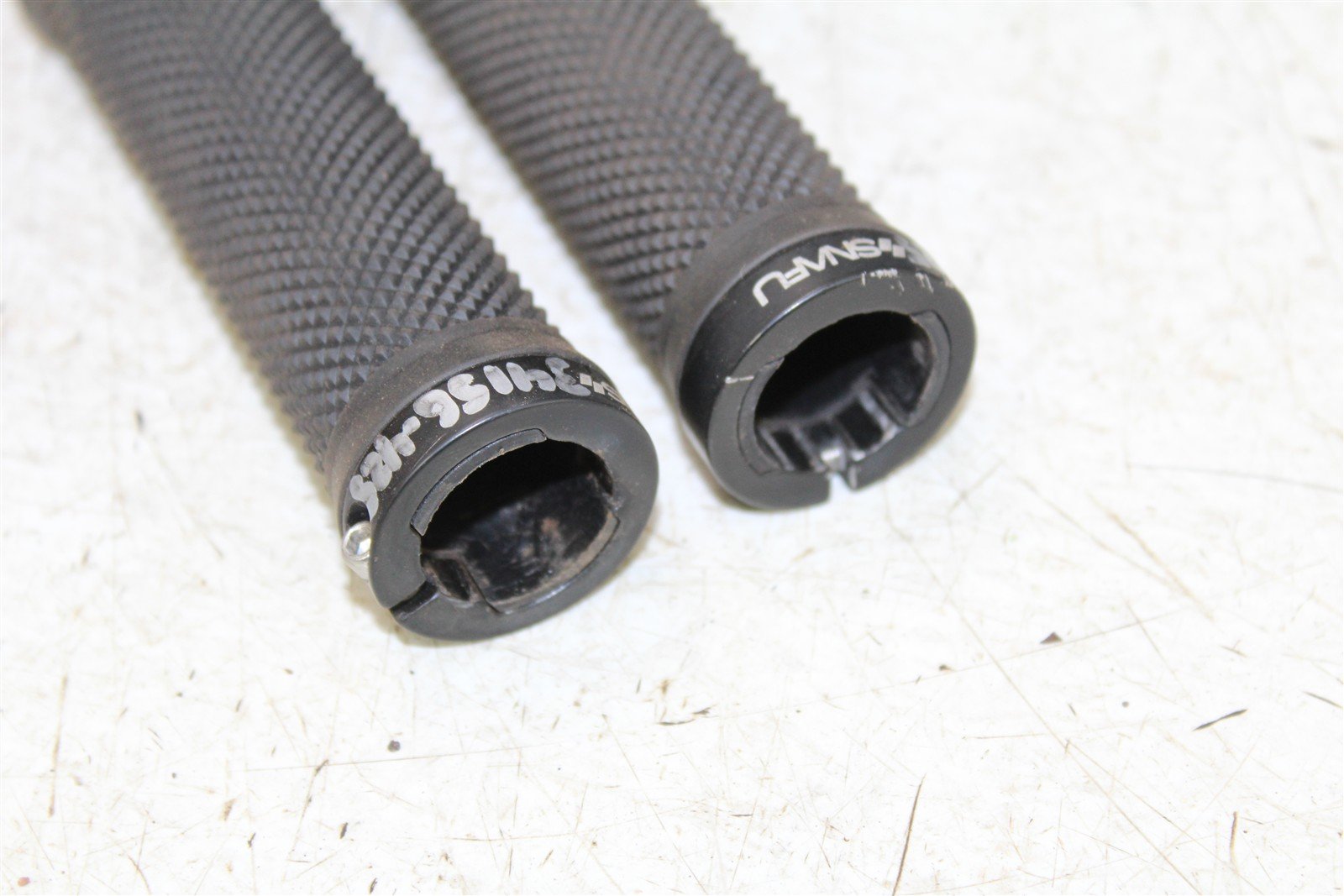 2007 Polaris Trail Boss 330 2x4 SNAFU Handlebar Lock On Grips 34156