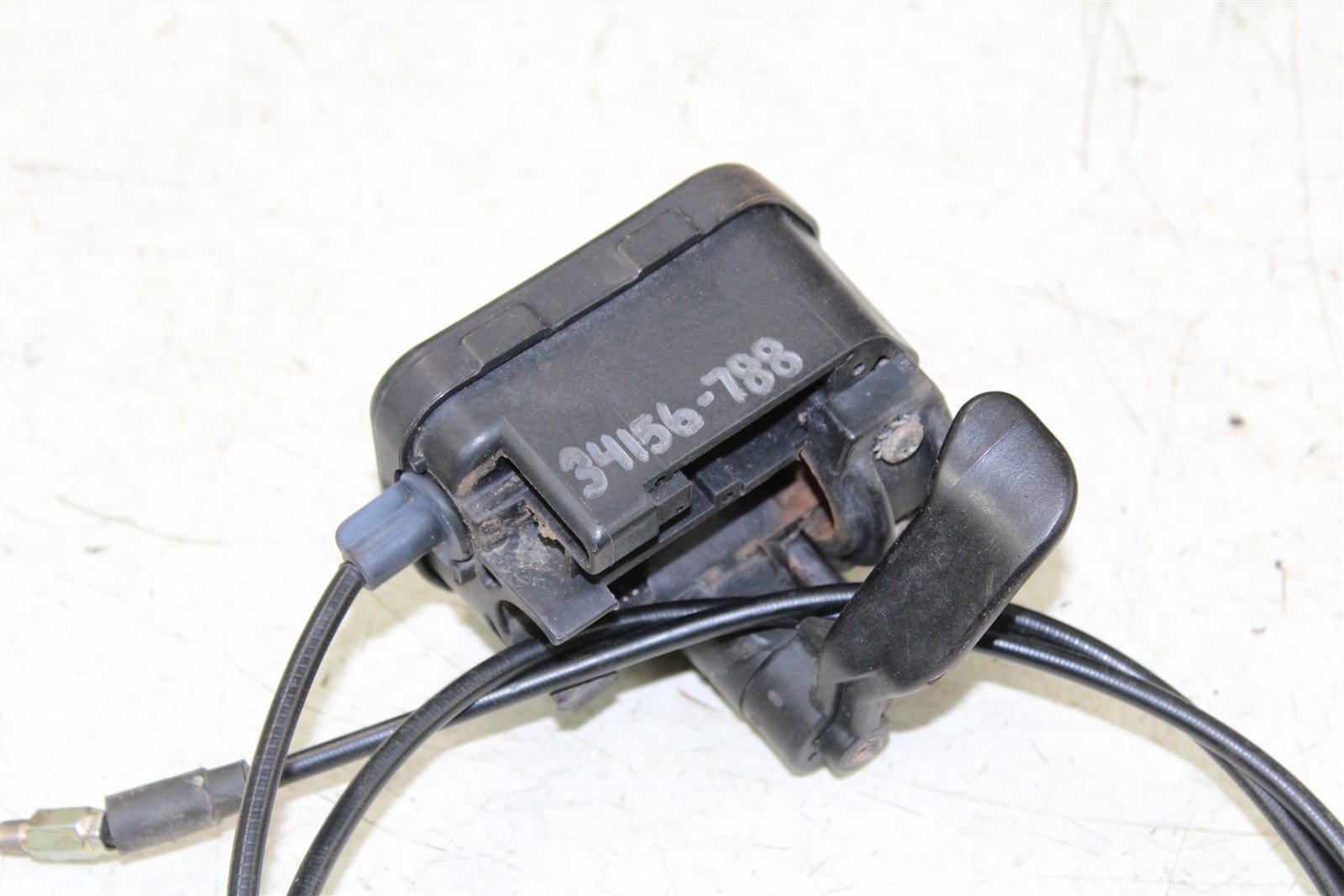 2007 Polaris Trail Boss 330 2x4 Throttle Lever Housing w/ Cable 34156