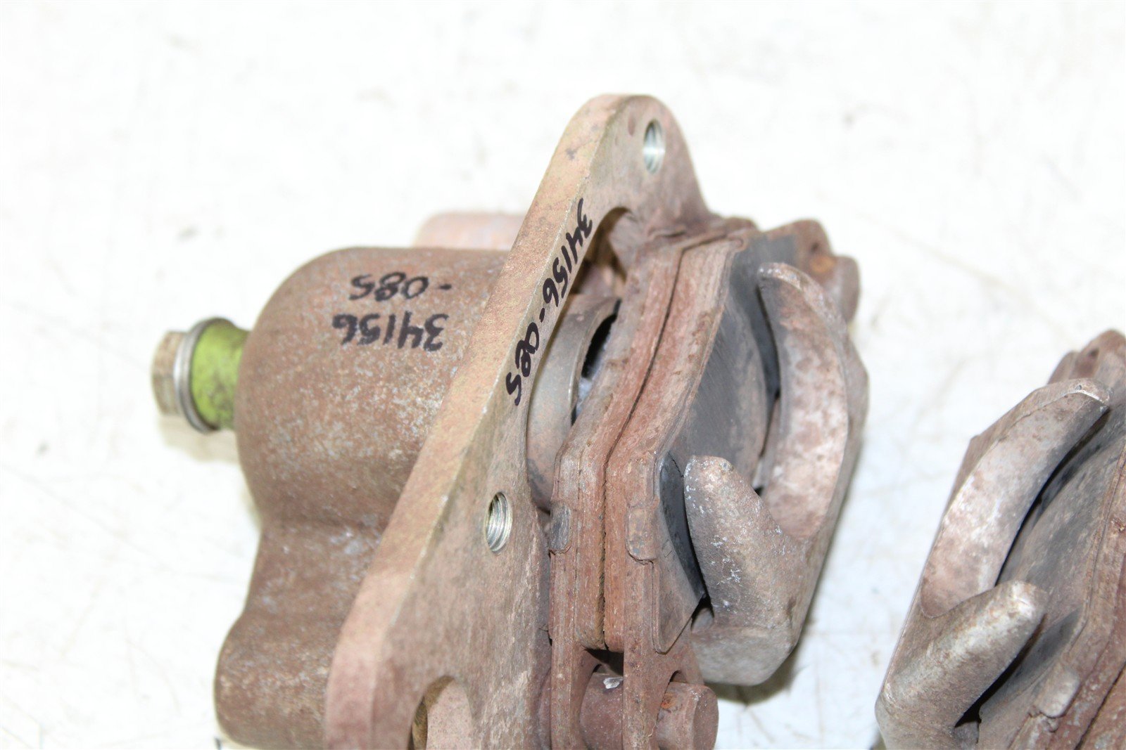 2007 Polaris Trail Boss 330 2x4 Front Brake Calipers Set Left Right 34156