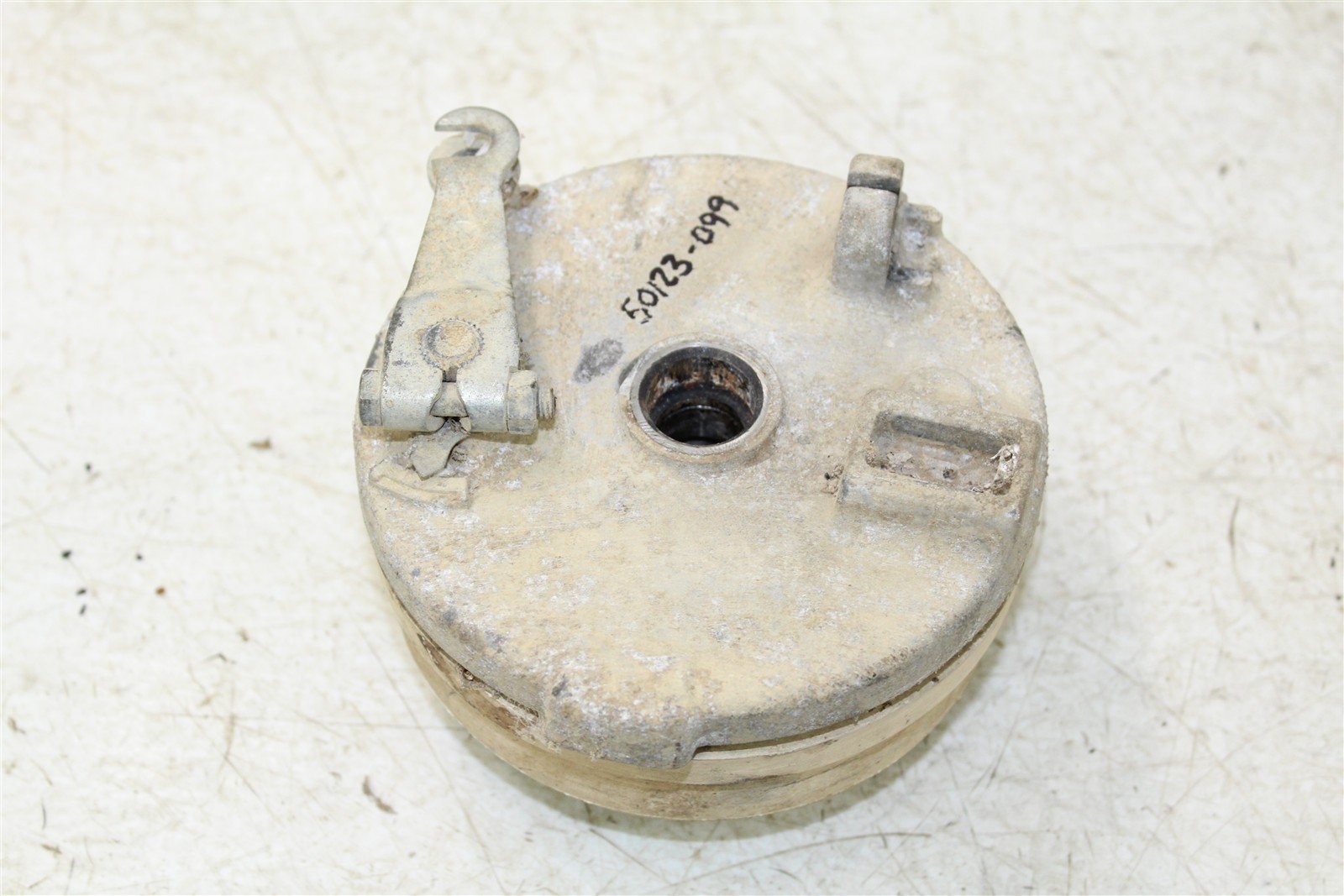 2003 Yamaha Raptor 80 Front Right Brake Drum Backing Plate Panel Hub 50123