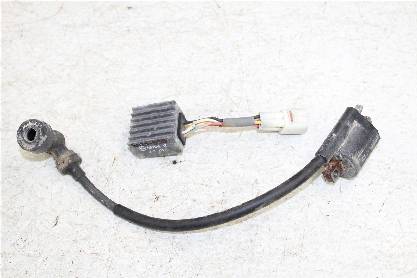 2003 Yamaha Raptor 80 Ignition Coil Wire Plug Boot w/ Voltage Regulator 50123
