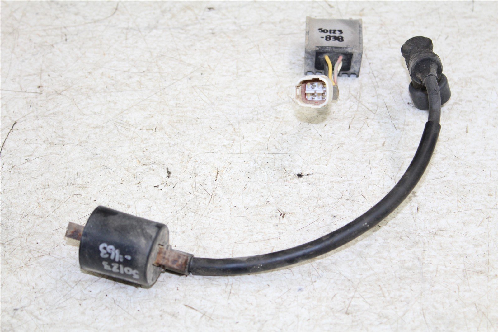2003 Yamaha Raptor 80 Ignition Coil Wire Plug Boot w/ Voltage Regulator 50123
