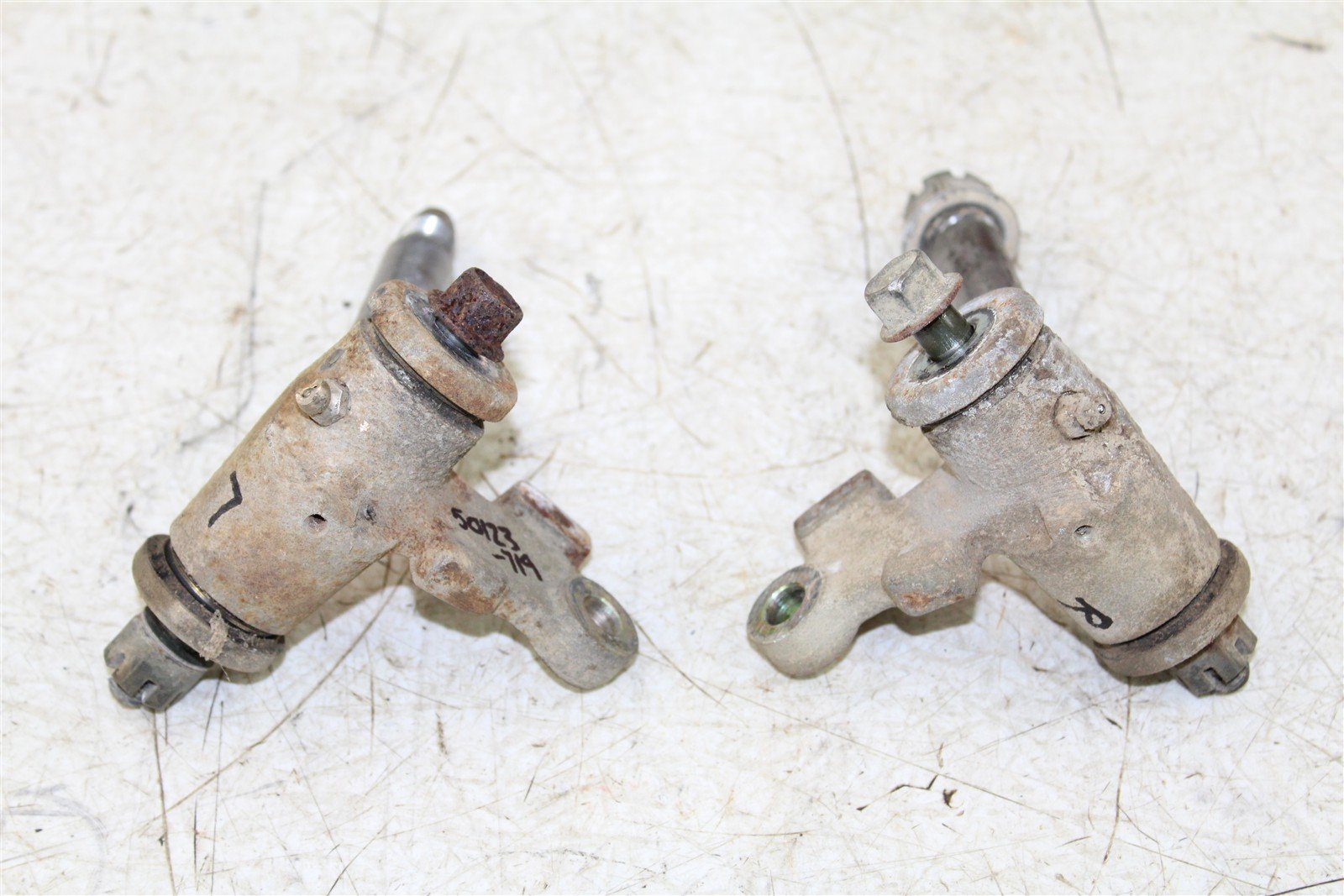 2003 Yamaha Raptor 80 Front Spindles Knuckle Set Left Right 50123
