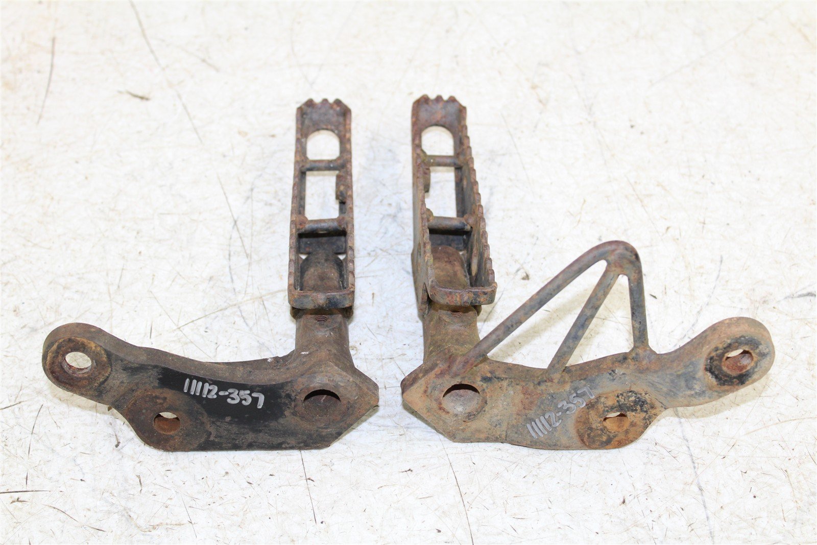 2002 Honda TRX 300EX Foot Pegs Rests Set Left Right 11112