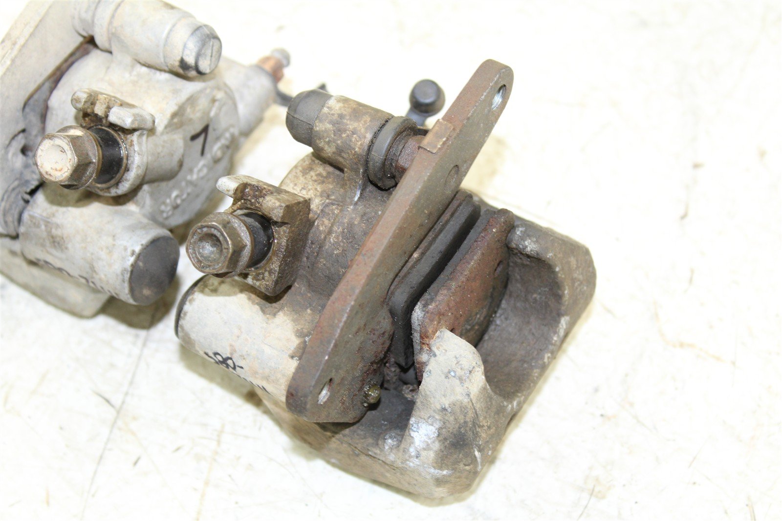 2002 Honda TRX 300EX Front Brake Calipers Set Left Right 11112