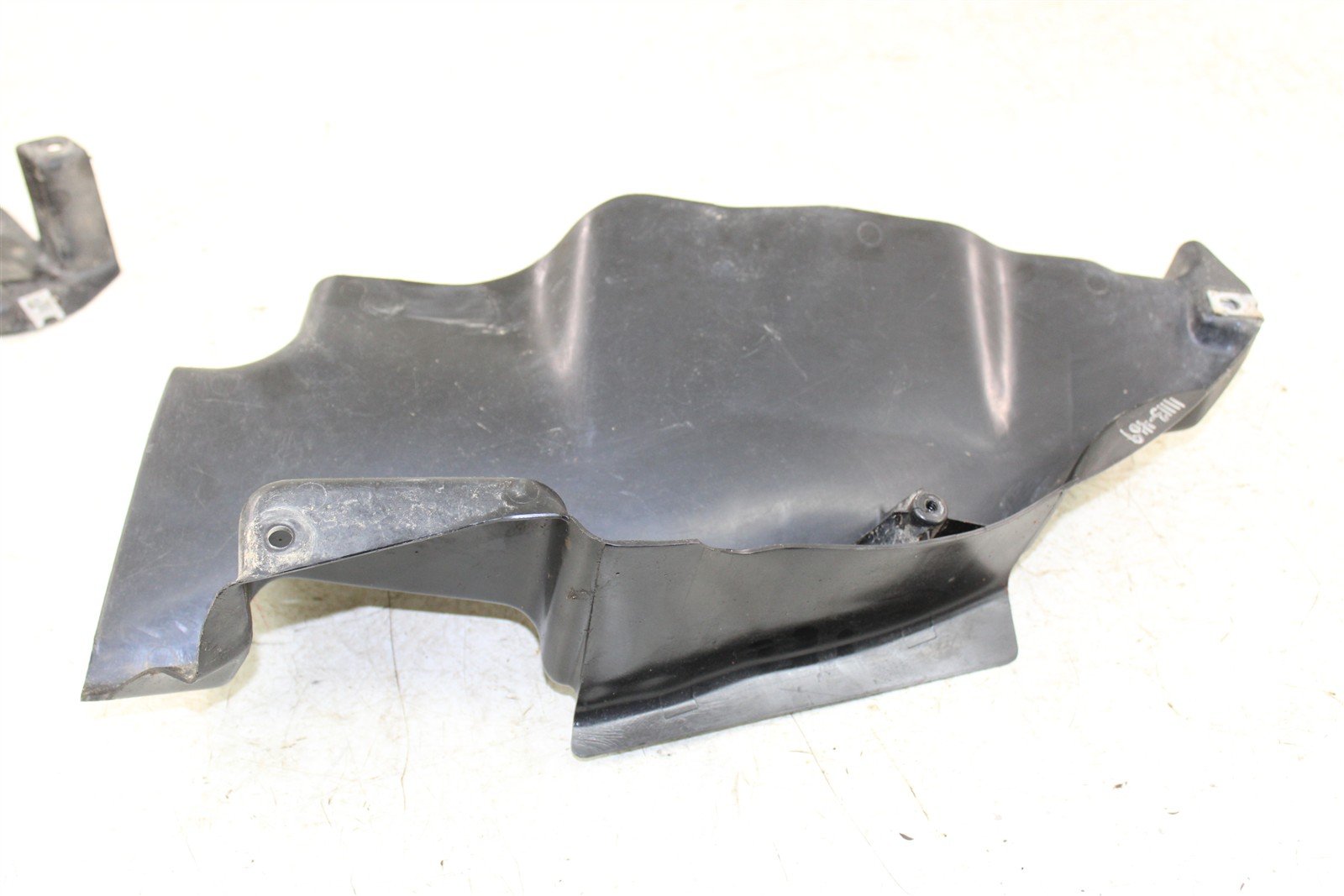 1988 Honda Fourtrax 300 4x4 Plastic Inner Fenders Panels Left Right 11113
