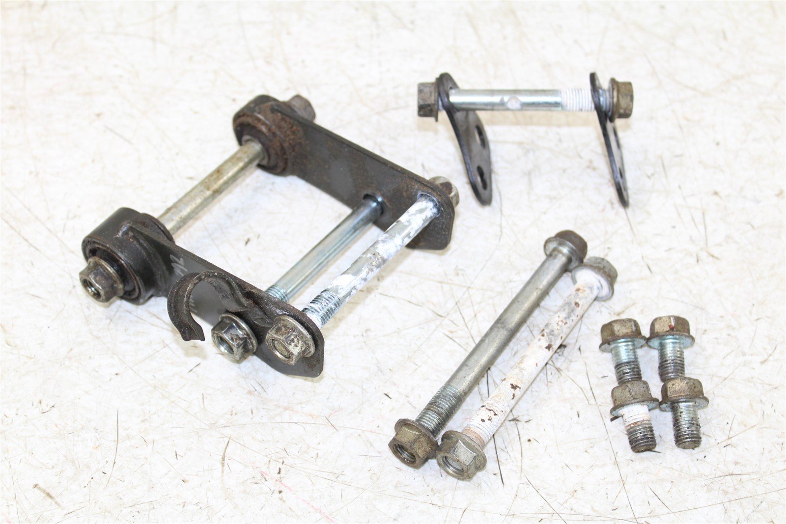 1988 Honda Fourtrax 300 4x4 Engine Mounts Motor Brackets 11113