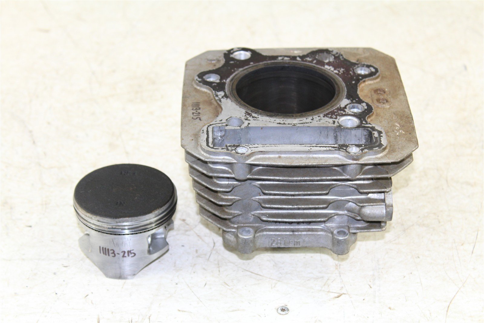 1988 Honda Fourtrax 300 4x4 Engine Cylinder Jug w/ Piston 11113