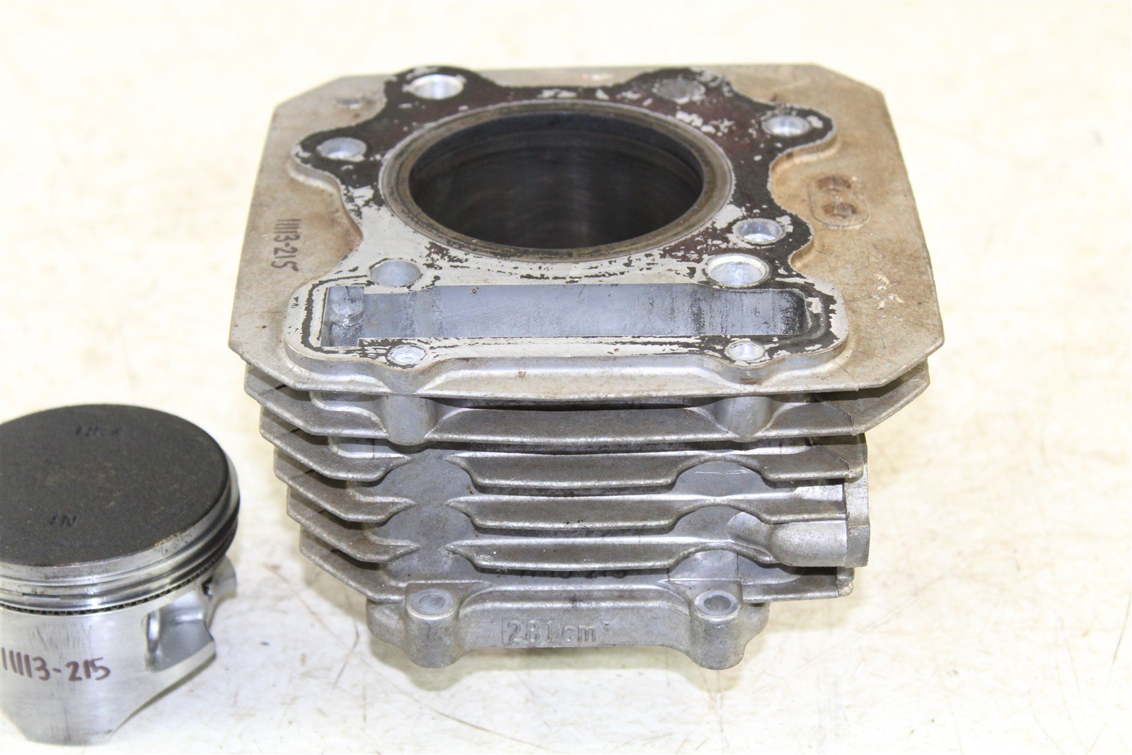 1988 Honda Fourtrax 300 4x4 Engine Cylinder Jug w/ Piston 11113