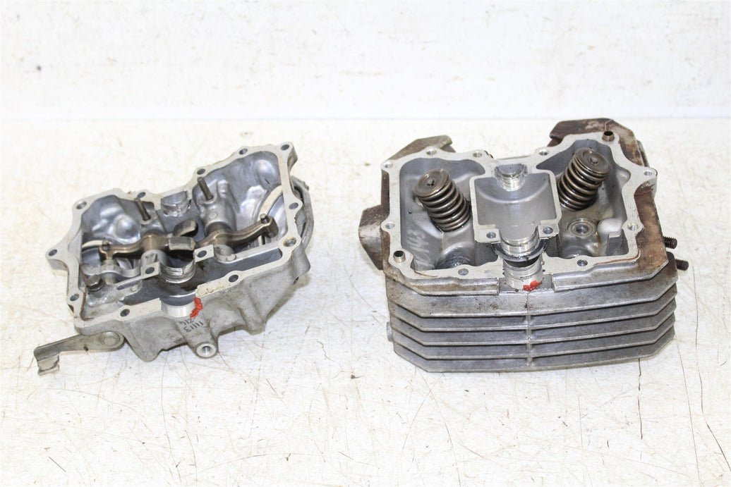 1988 Honda Fourtrax 300 4x4 Cylinder Head Valve Cover Rockers READ DESCRIP 11113