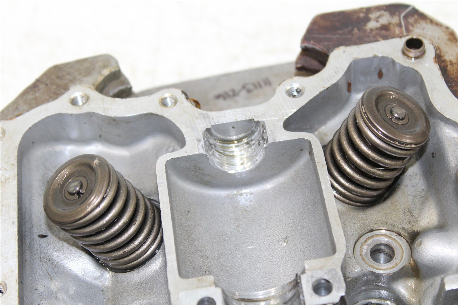 1988 Honda Fourtrax 300 4x4 Cylinder Head Valve Cover Rockers READ DESCRIP 11113