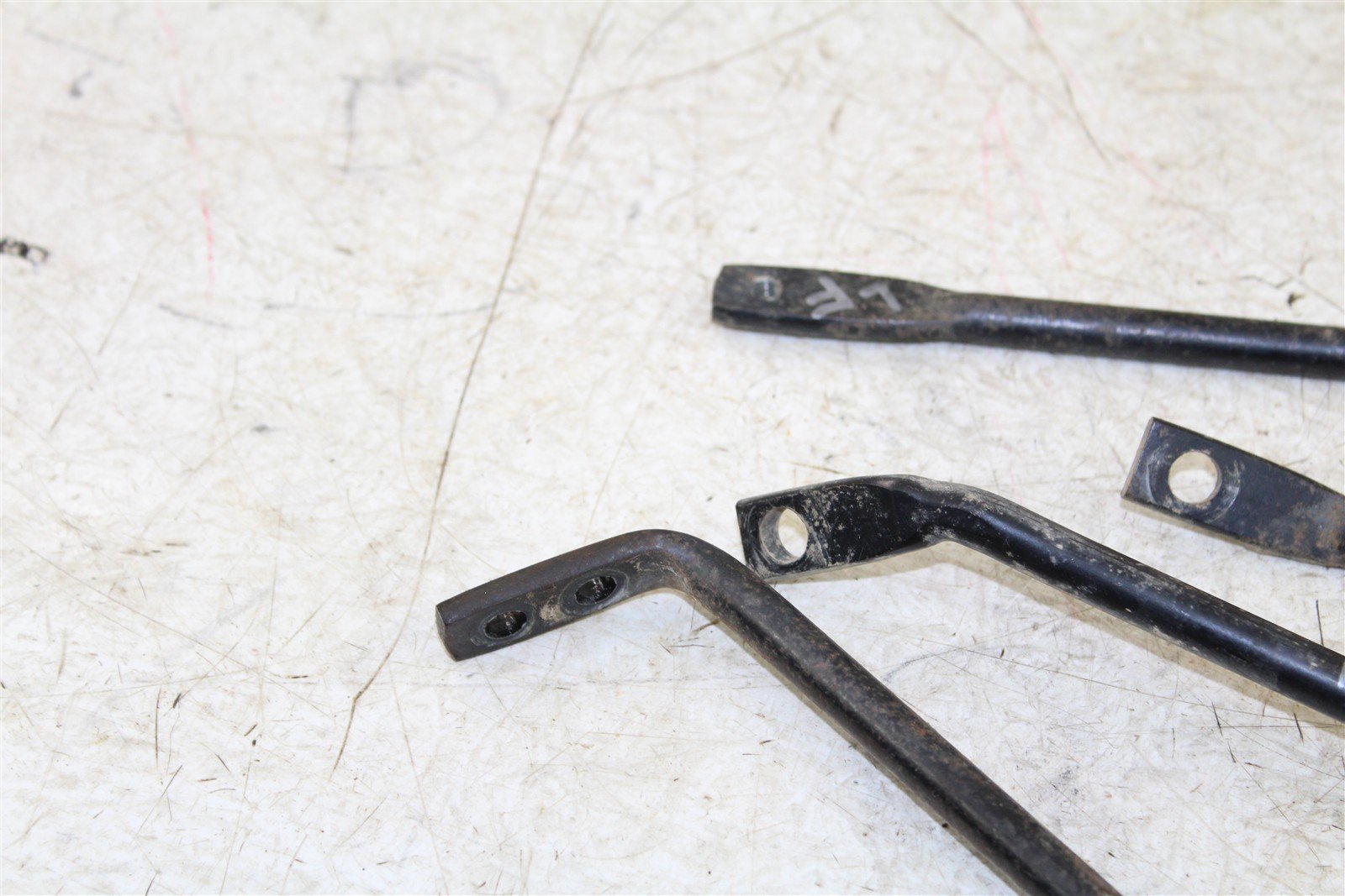 1988 Honda Fourtrax 300 4x4 Fender Supports Mounts Brackets 11113