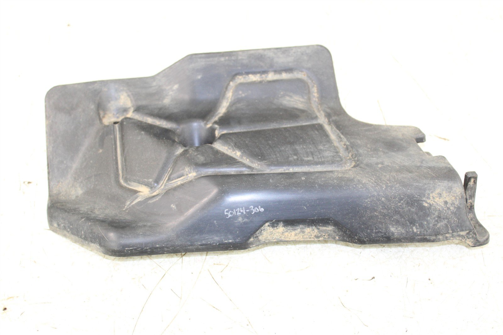 2002 Yamaha Grizzly 660 4x4 Rear Brake Master Cylinder Guard Plastic 50124