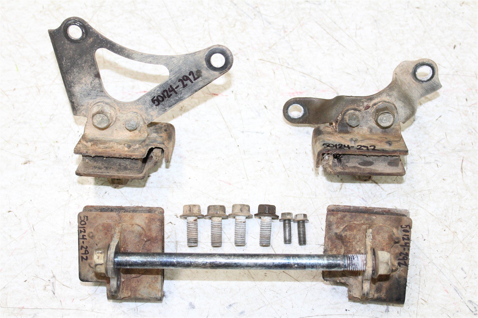 2002 Yamaha Grizzly 660 4x4 Engine Mounts Motor Brackets 50124