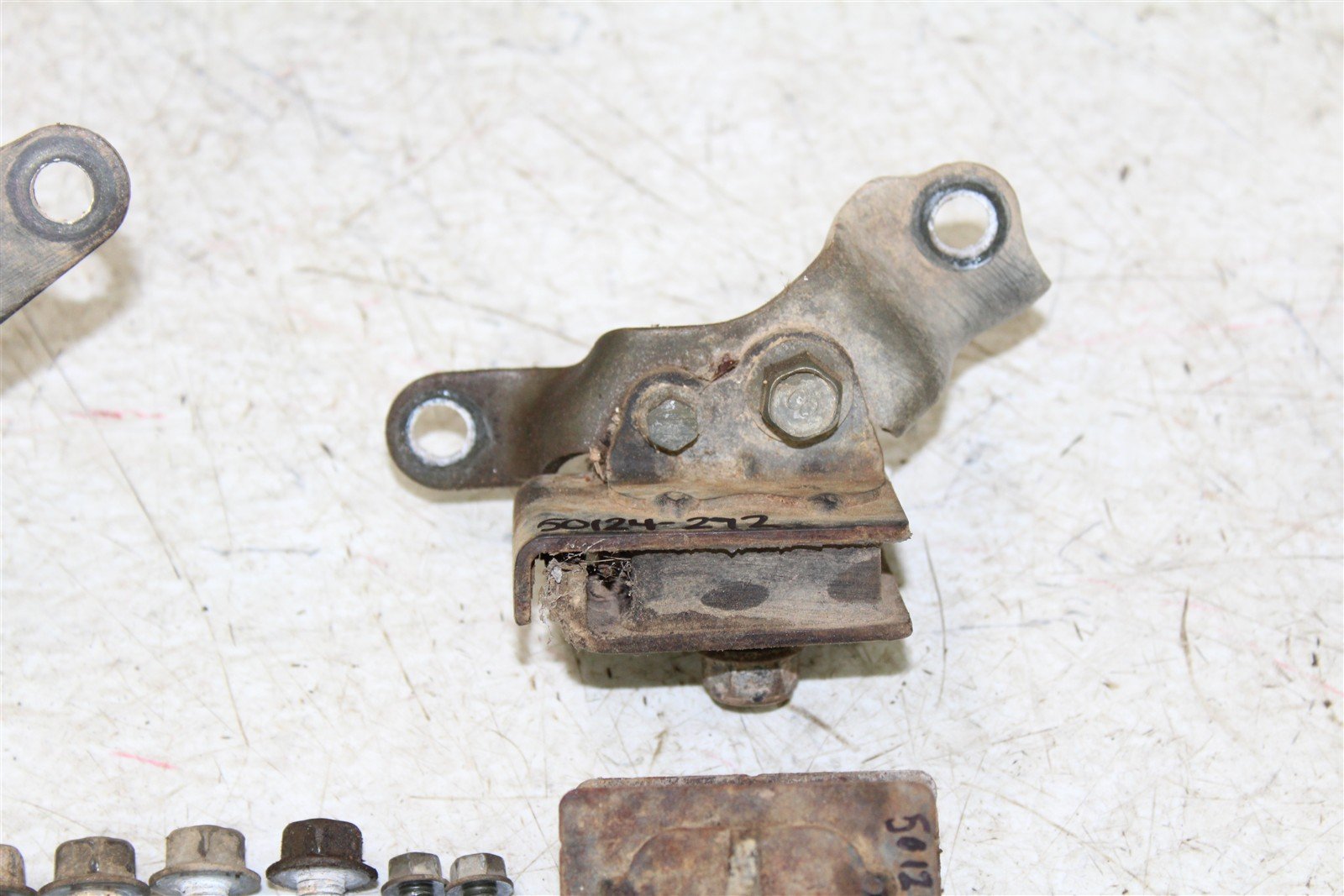 2002 Yamaha Grizzly 660 4x4 Engine Mounts Motor Brackets 50124