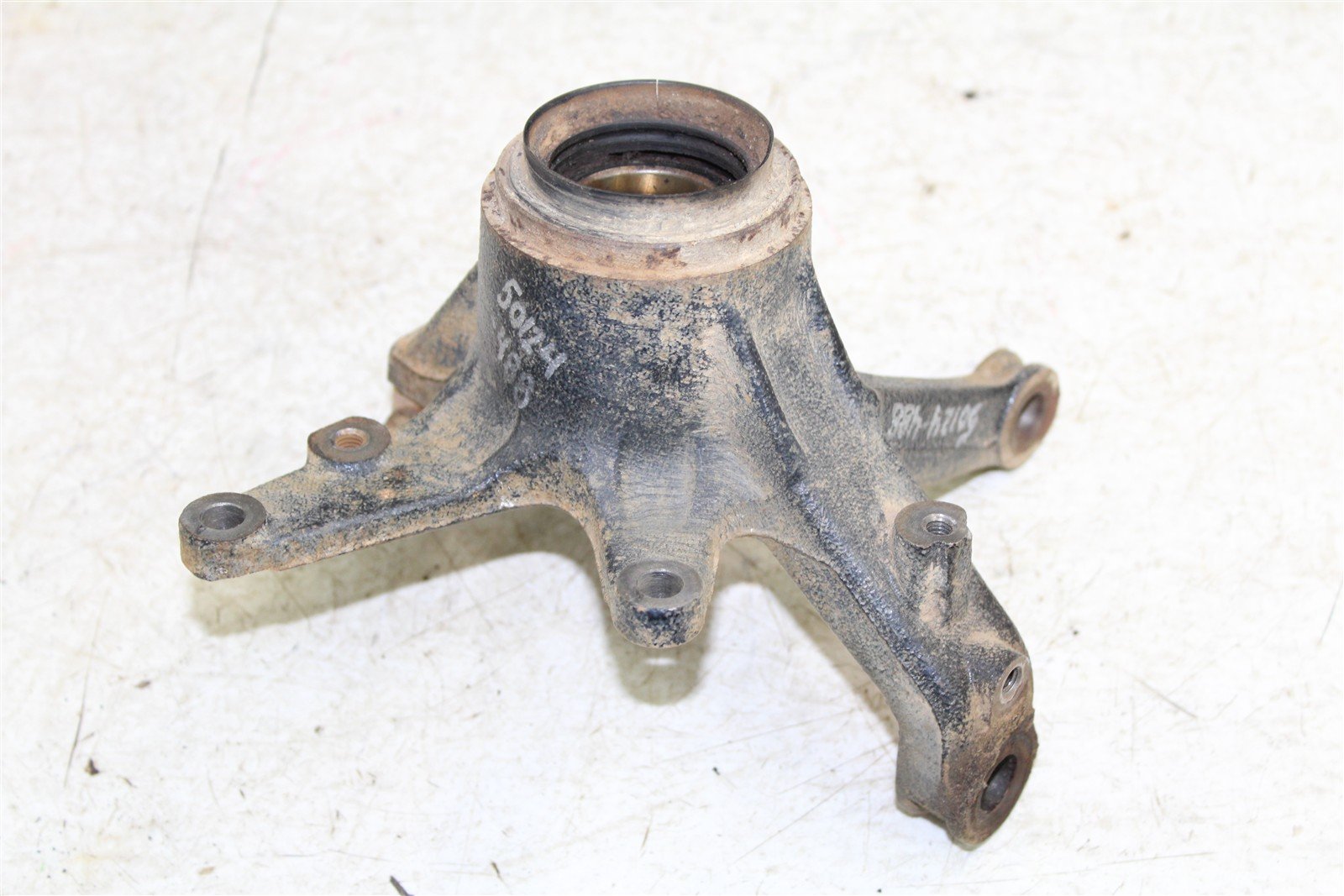 2002 Yamaha Grizzly 660 4x4 Front Right Knuckle Control Arm Mount 50124