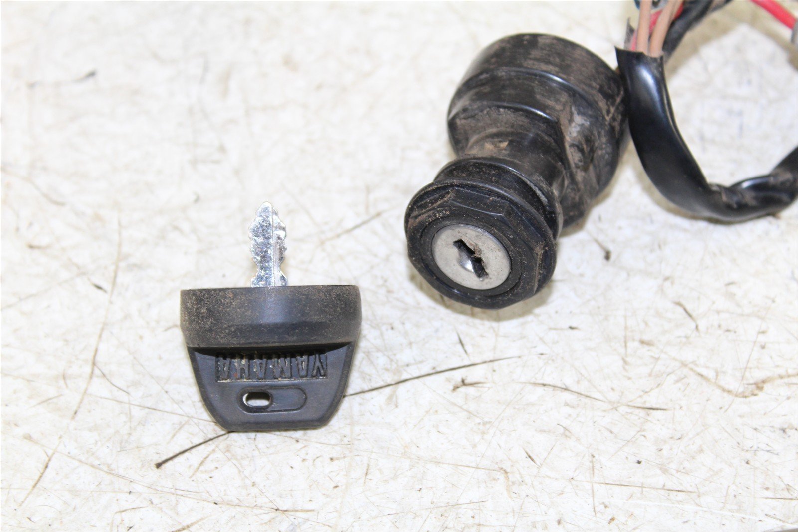 2002 Yamaha Grizzly 660 4x4 Key Ignition Switch 50124