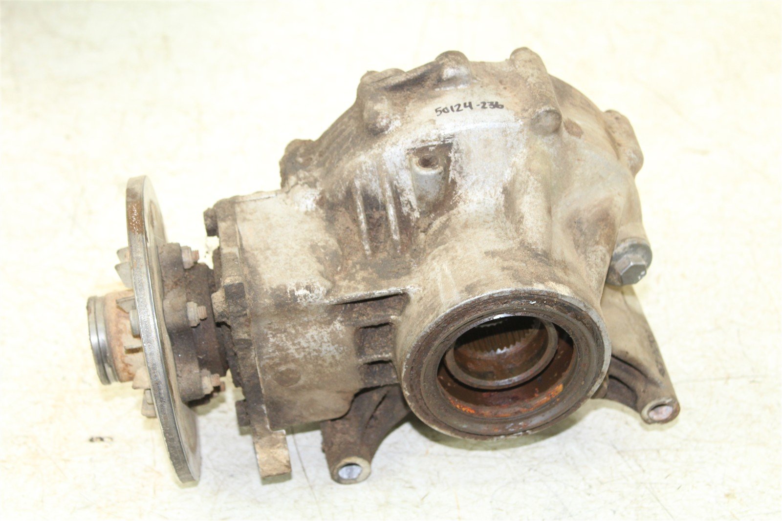 2002 Yamaha Grizzly 660 4x4 Rear Differential FOR PARTS 50124
