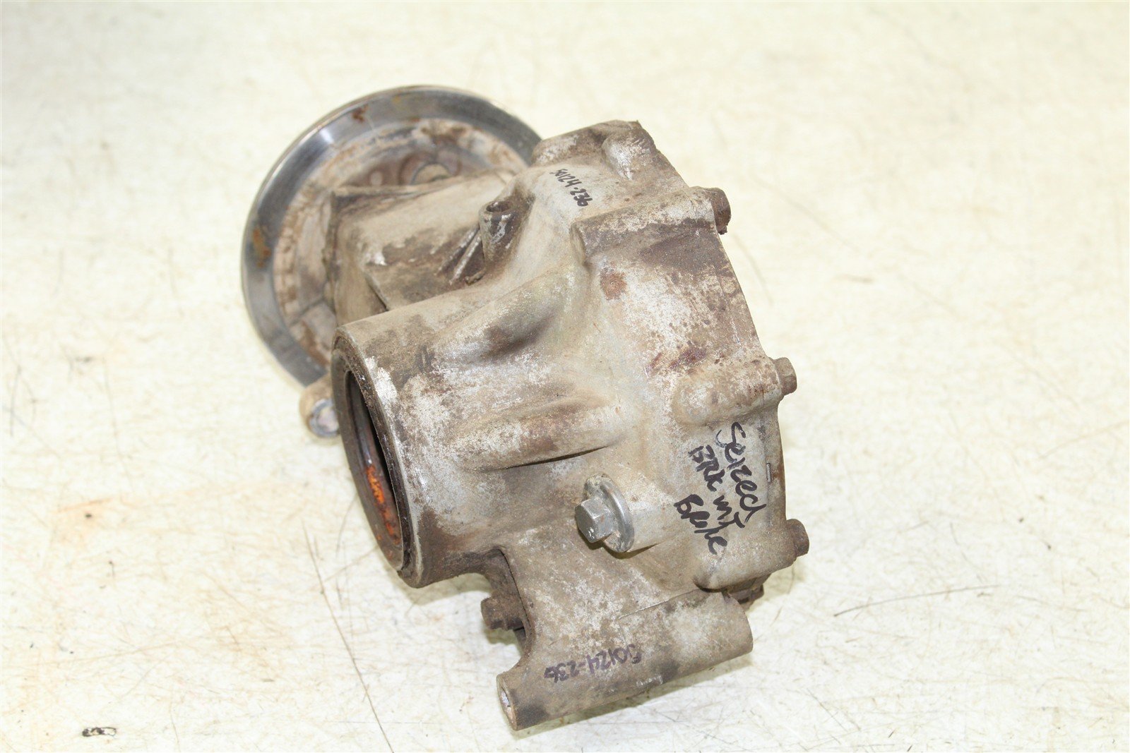 2002 Yamaha Grizzly 660 4x4 Rear Differential FOR PARTS 50124