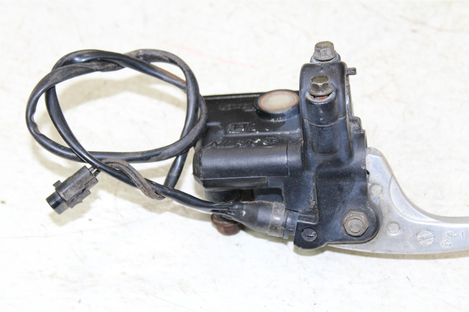 2002 Yamaha Grizzly 660 4x4 Front Brake Master Cylinder Lever 50124