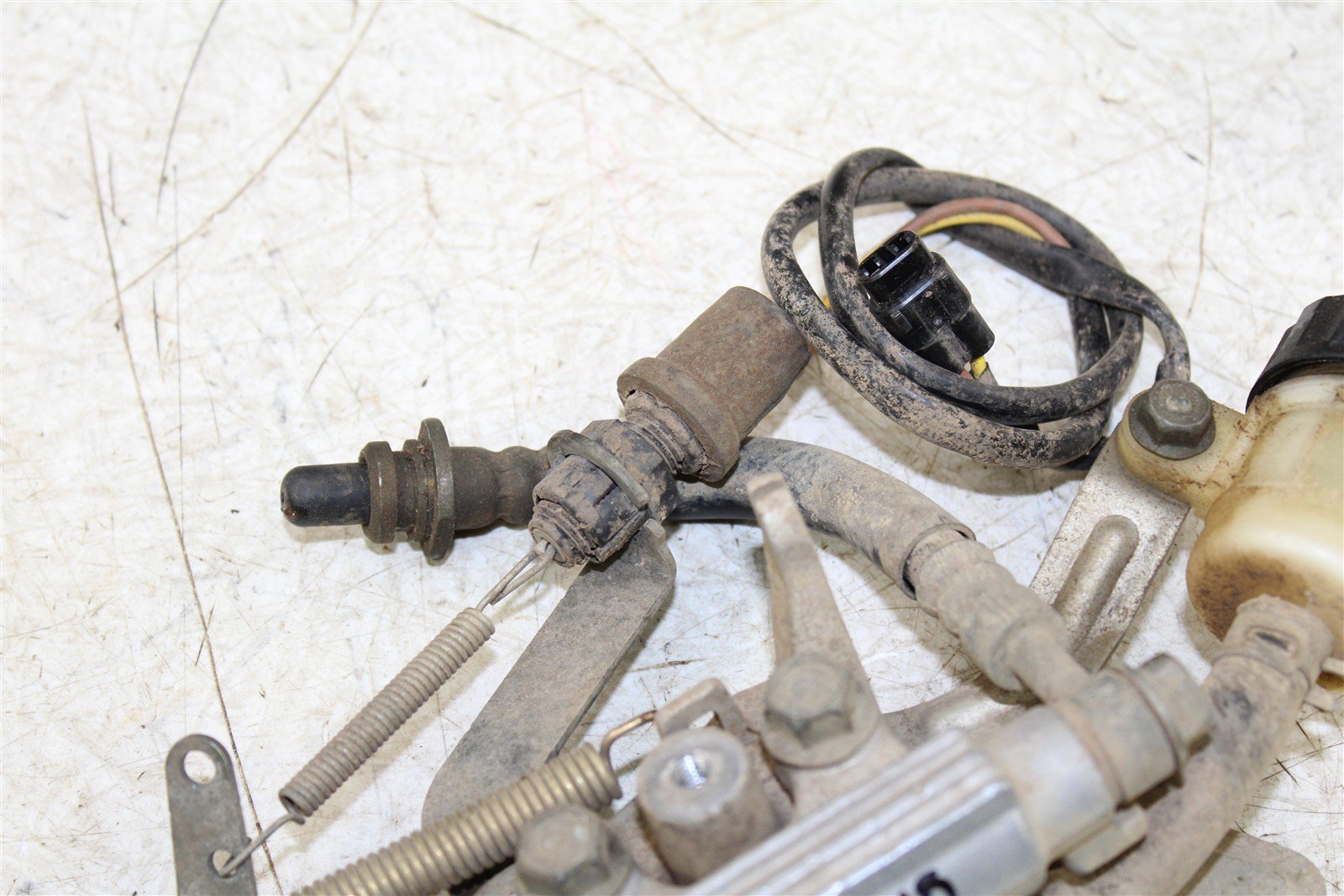2002 Yamaha Grizzly 660 4x4 Rear Brake Pedal w/ Master Cylinder & Switch 50124