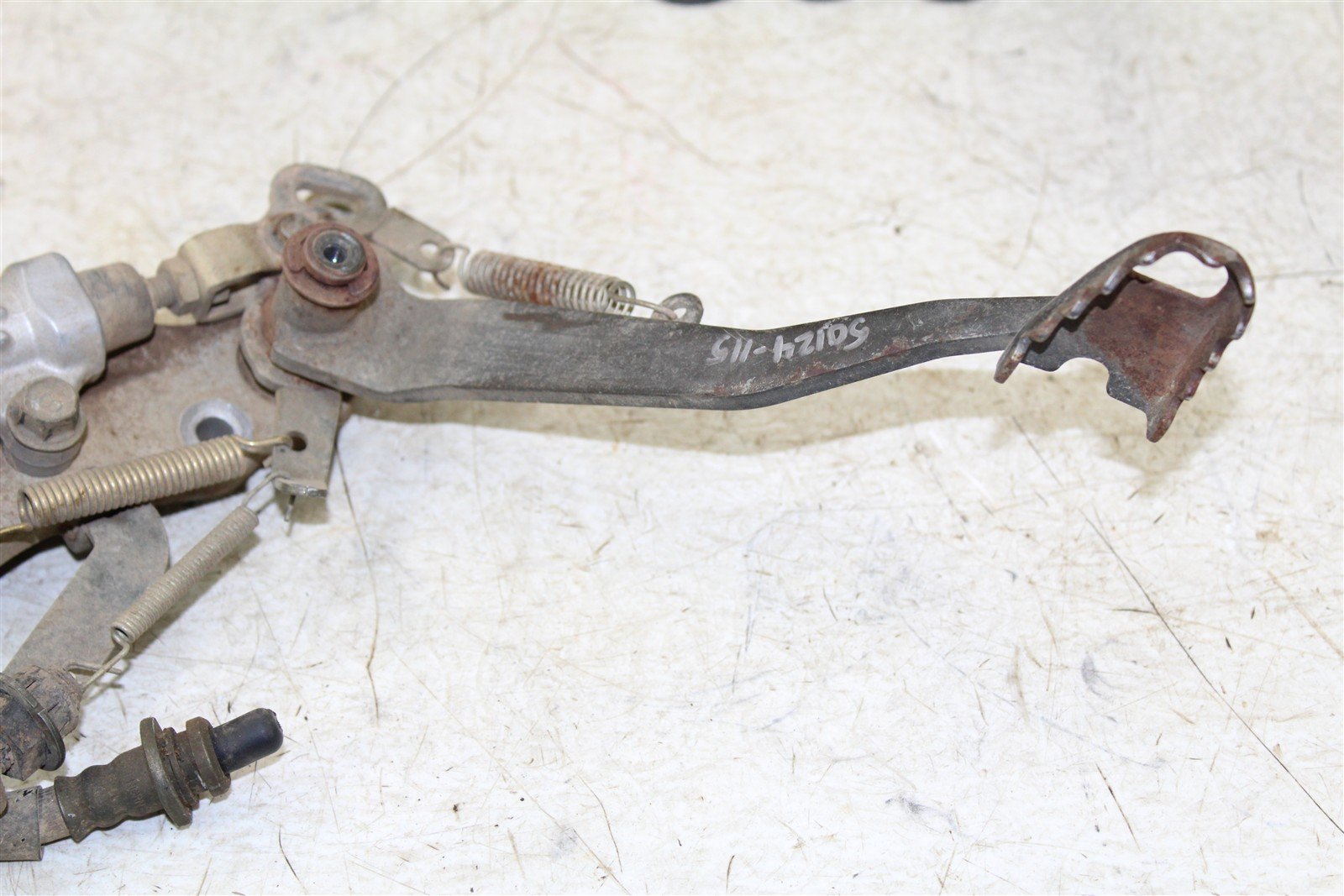 2002 Yamaha Grizzly 660 4x4 Rear Brake Pedal w/ Master Cylinder & Switch 50124