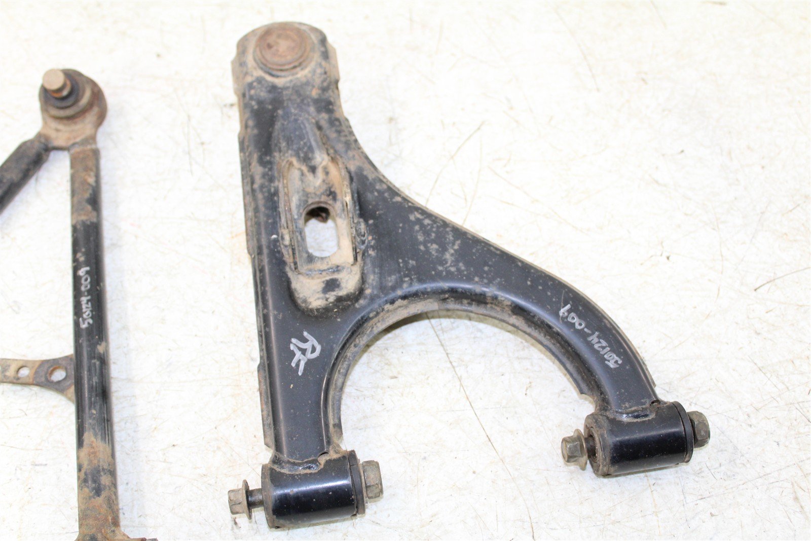 2002 Yamaha Grizzly 660 4x4 Front Left Control A Arms w/ Right Upper 50124