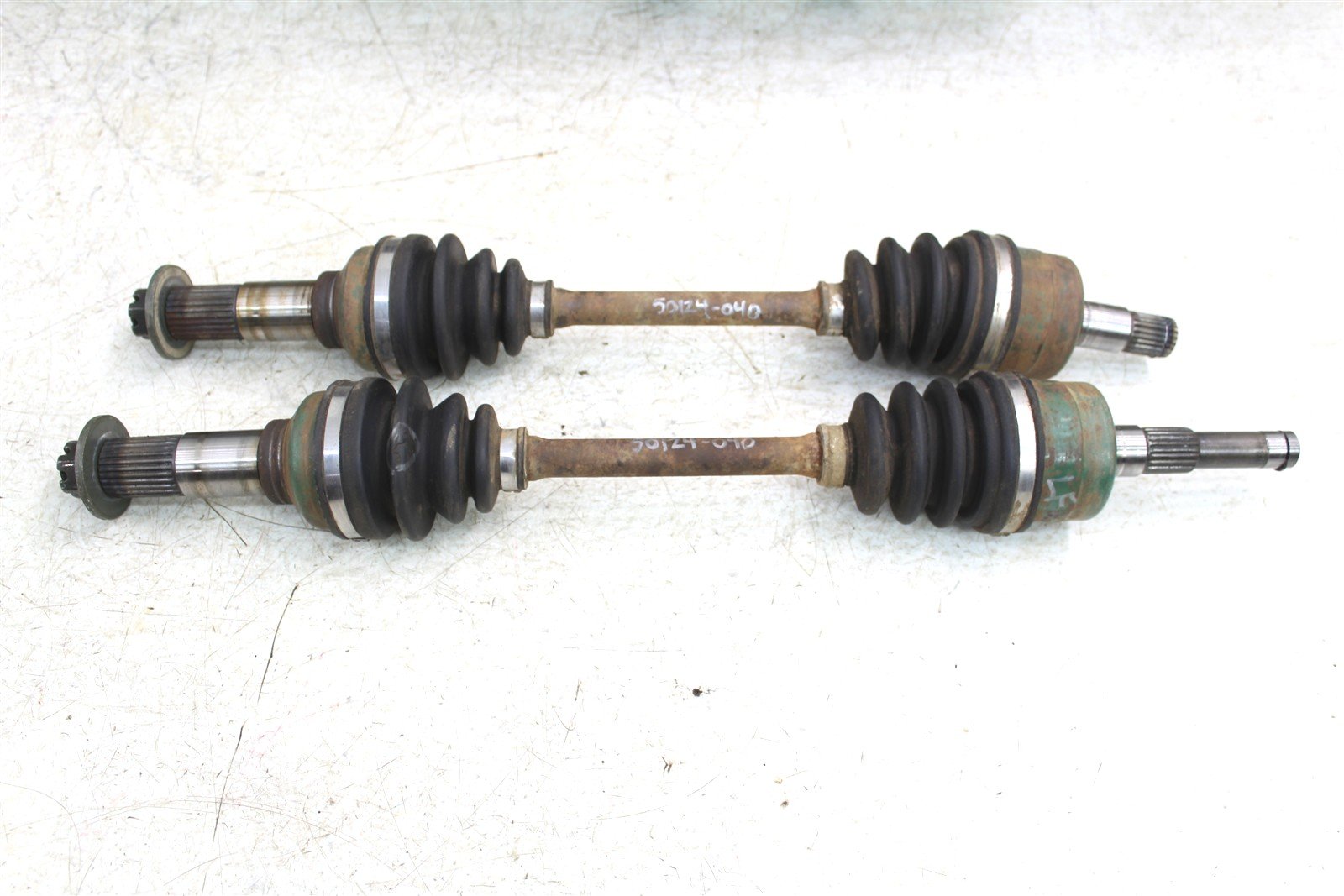 2002 Yamaha Grizzly 660 4x4 Front CV Axles Boot Straight 50124