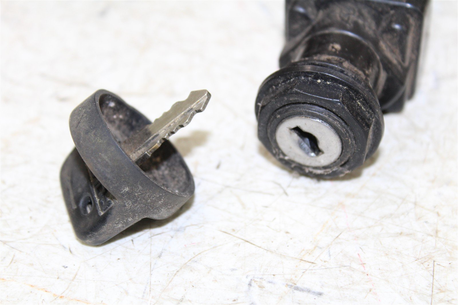 1999 Polaris Magnum 500 4x4 Key Ignition Switch 34157