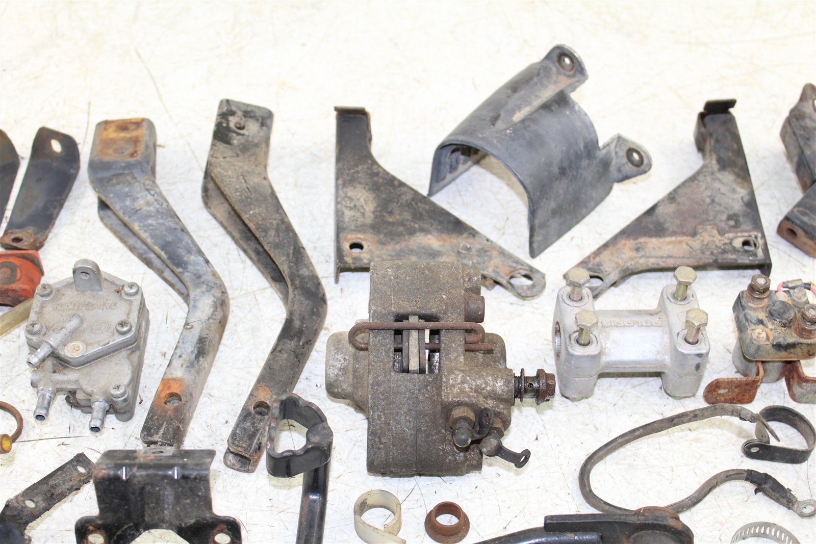 1999 Polaris Magnum 500 4x4 Chassis Bolt Kit Hardware Mount Bracket Wire 34157