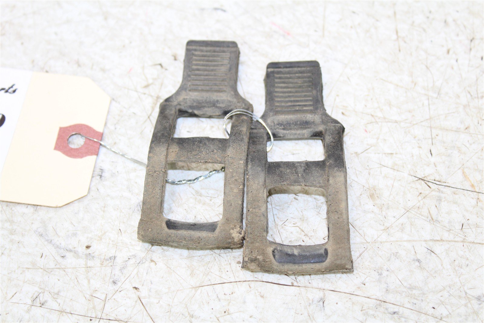 2001 Yamaha Big Bear 400 4x4 Rear Storage Tool Box Container Straps 50125