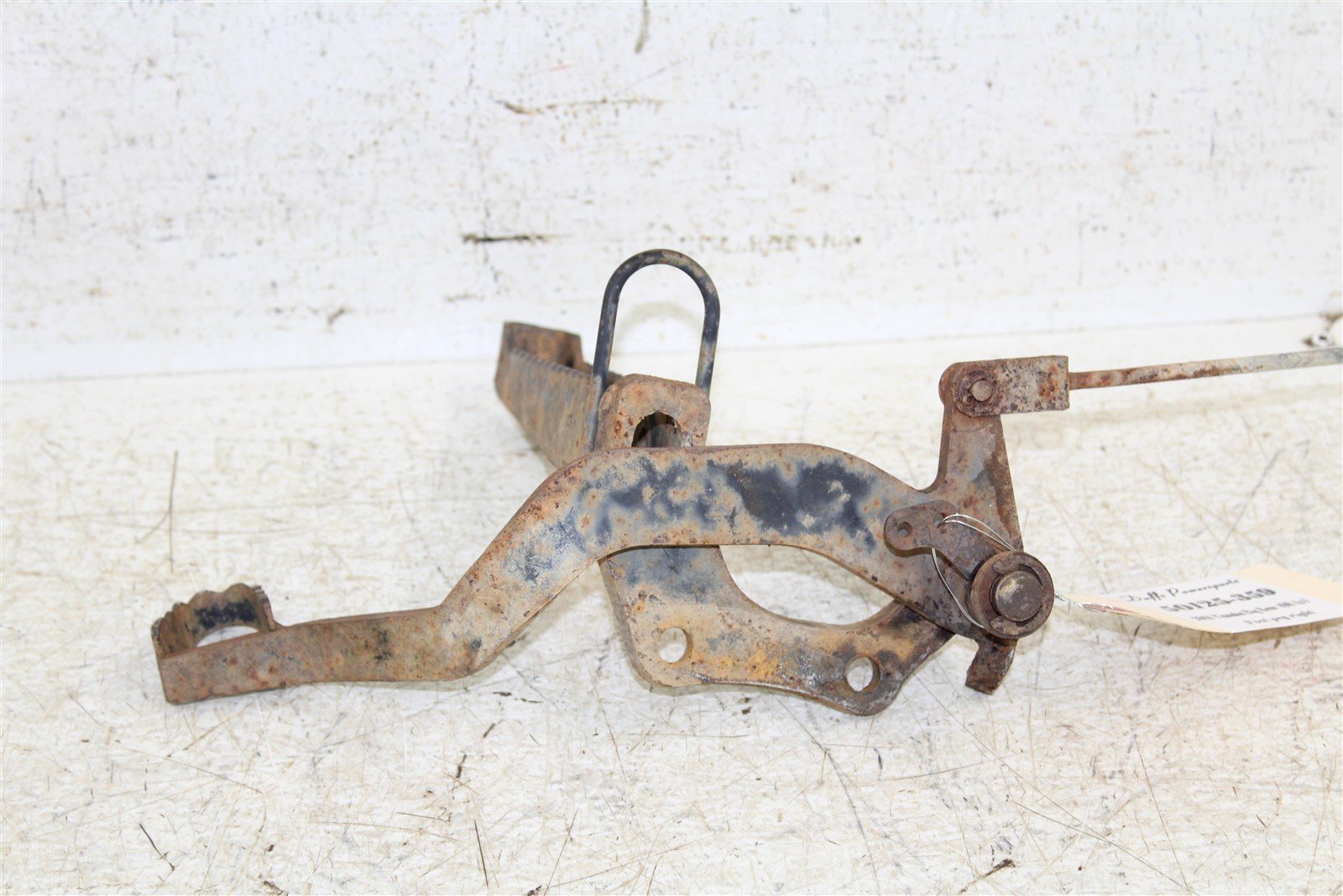 2001 Yamaha Big Bear 400 4x4 Right Foot Peg Rest w/ Rear Brake Pedal & Rod 50125