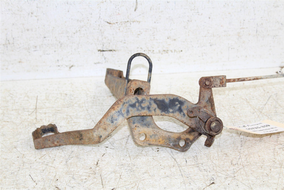 2001 Yamaha Big Bear 400 4x4 Right Foot Peg Rest w/ Rear Brake Pedal & Rod 50125