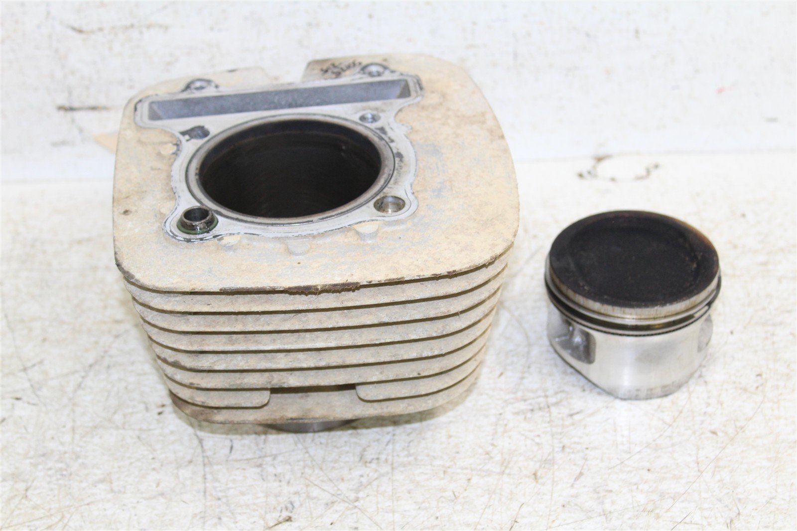 2001 Yamaha Big Bear 400 4x4 Engine Cylinder Jug w/ Piston 50125