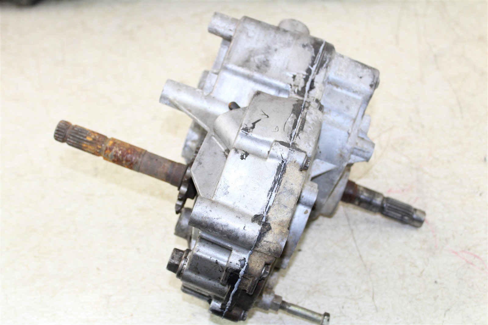 1997 Polaris Scrambler 500 4x4 Transmission Gear Box Case 34160