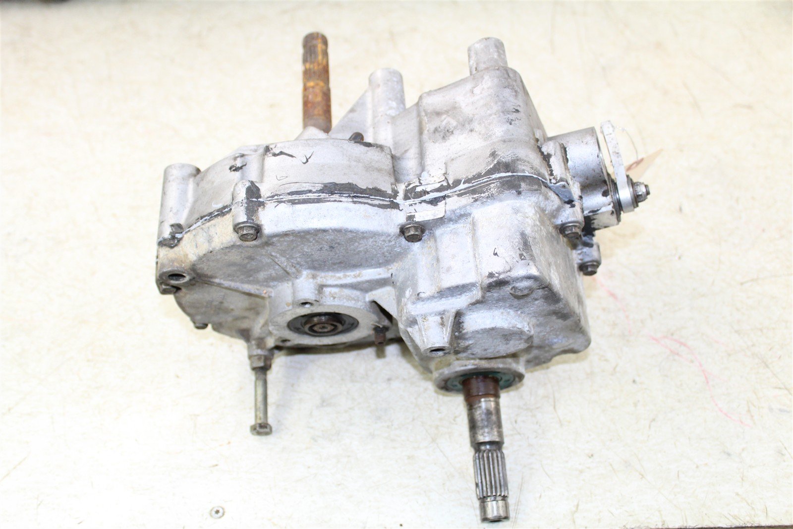 1997 Polaris Scrambler 500 4x4 Transmission Gear Box Case 34160