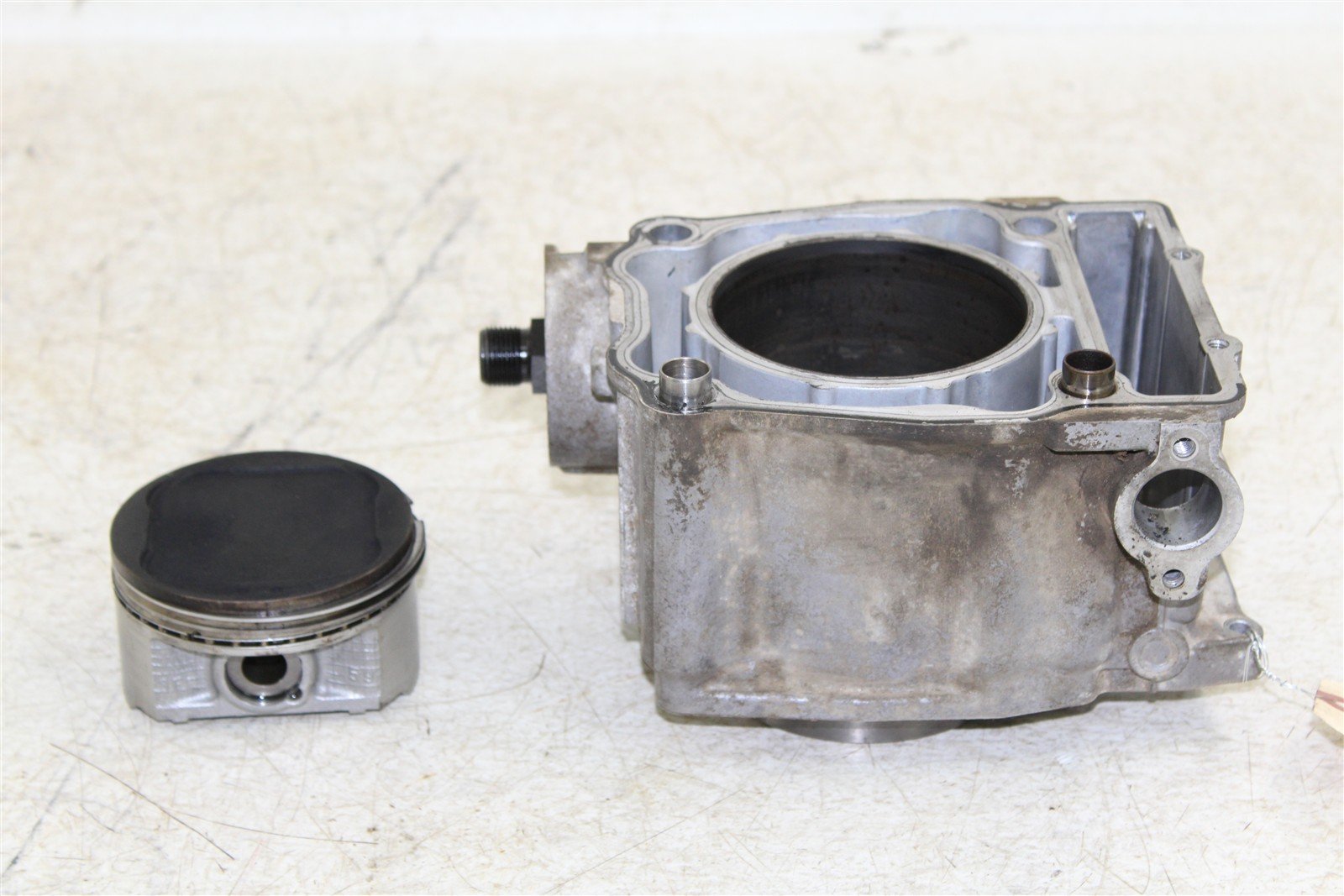 1997 Polaris Scrambler 500 4x4 Engine Cylinder Jug w/ Piston 34160