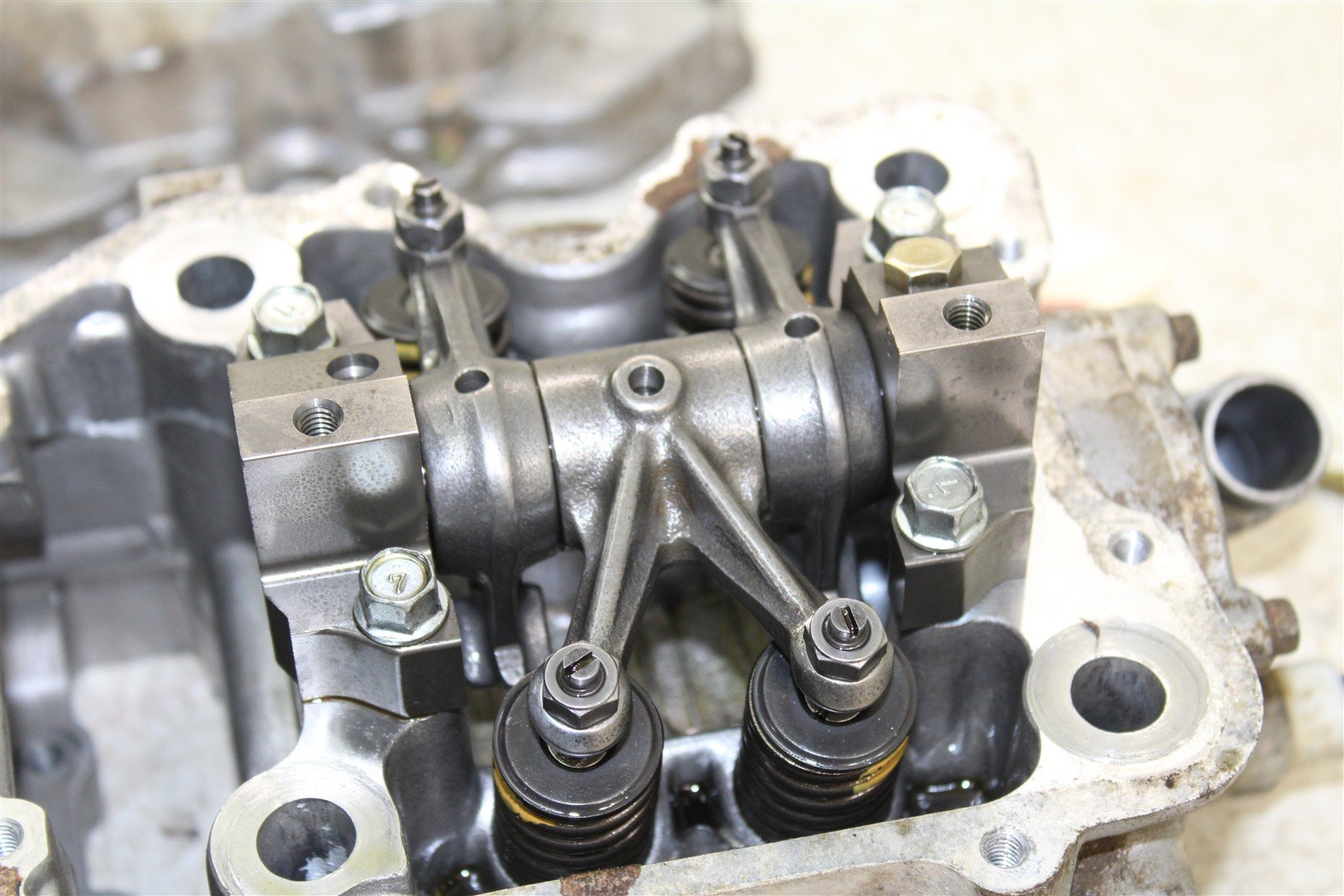 1997 Polaris Scrambler 500 4x4 Cylinder Head Valve Cover w/ Rocker Arms 34160