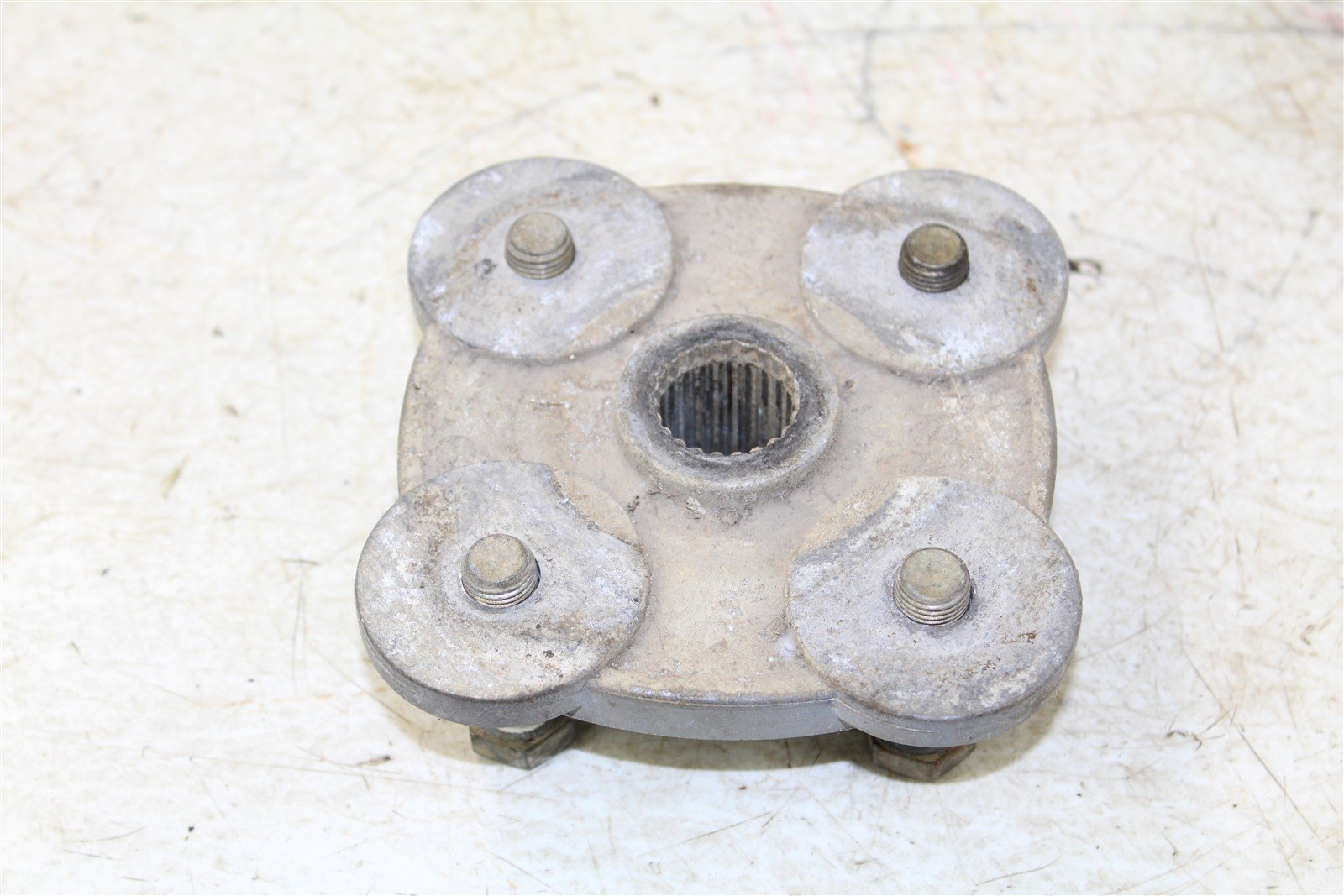 1997 Polaris Scrambler 500 4x4 Rear Hubs Wheel Mounts 34160