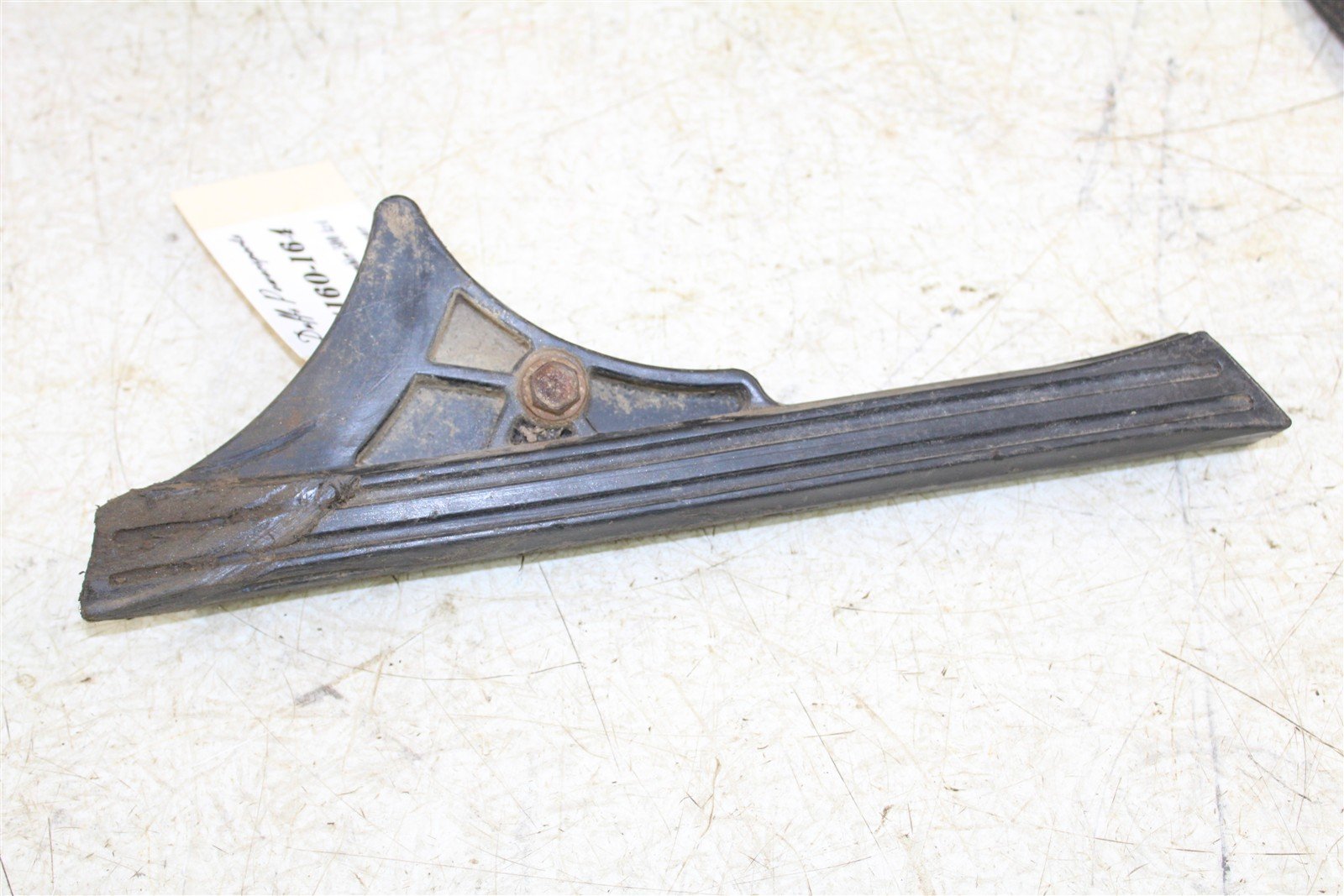 1997 Polaris Scrambler 500 4x4 Swing Arm Chain Guide Guard 34160