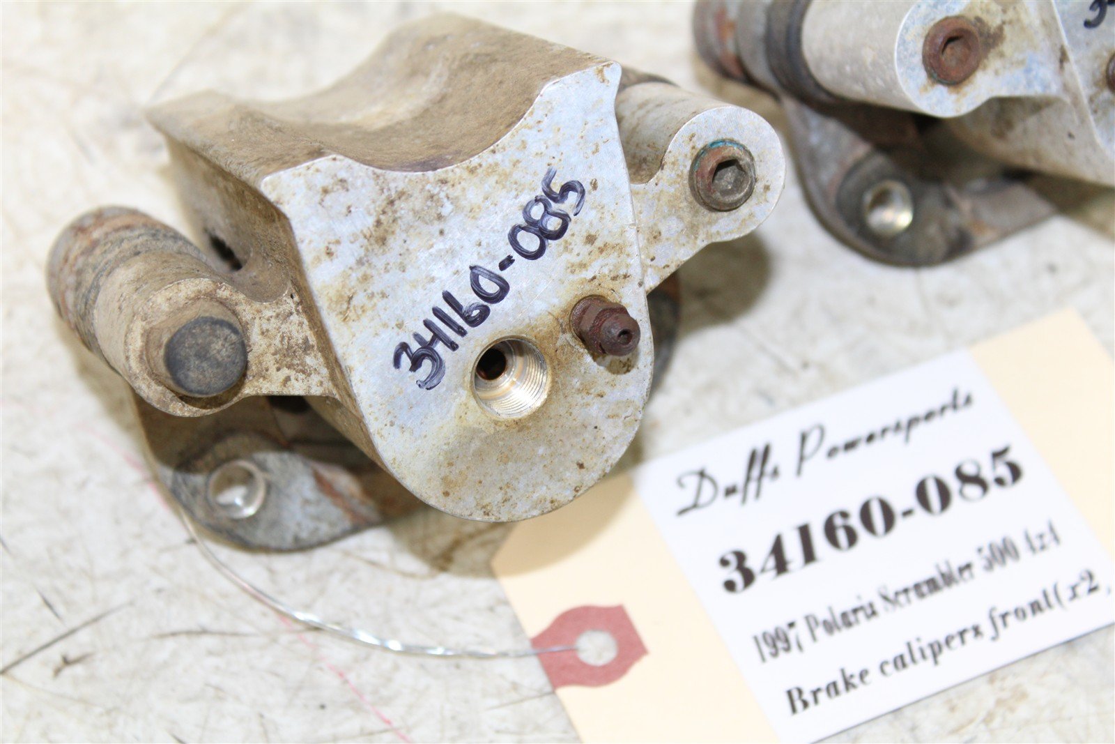 1997 Polaris Scrambler 500 4x4 Front Brake Calipers Set Left Right 34160