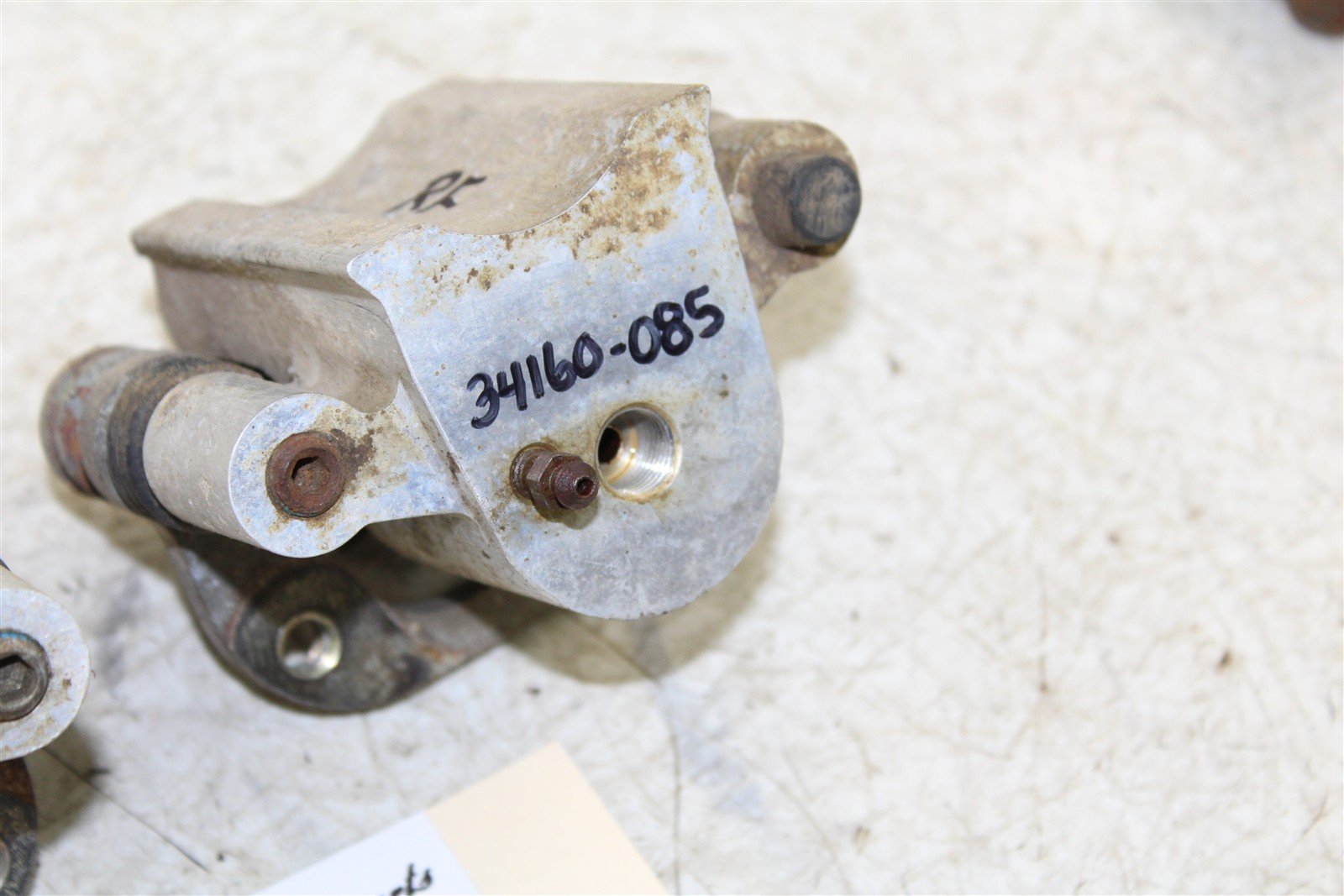1997 Polaris Scrambler 500 4x4 Front Brake Calipers Set Left Right 34160