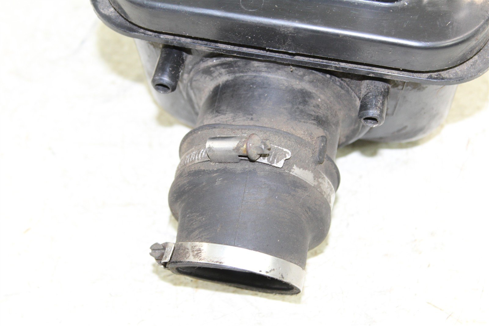 1997 Polaris Scrambler 500 4x4 Air Box Intake Housing Boot Filter Cage 34160