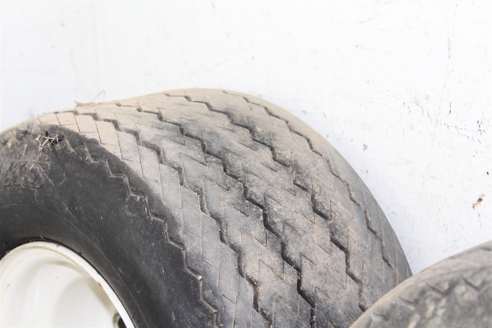 2003 EZGO TXT GAS Golf Cart Front Wheel Set Rims 10250