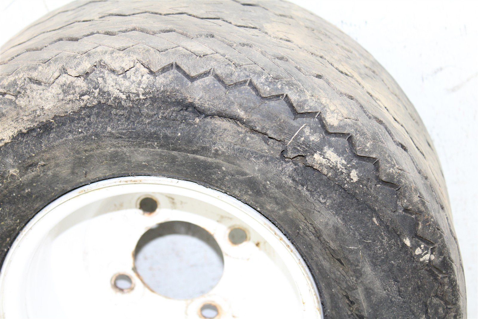 2003 EZGO TXT GAS Golf Cart Front Wheel Set Rims 10250
