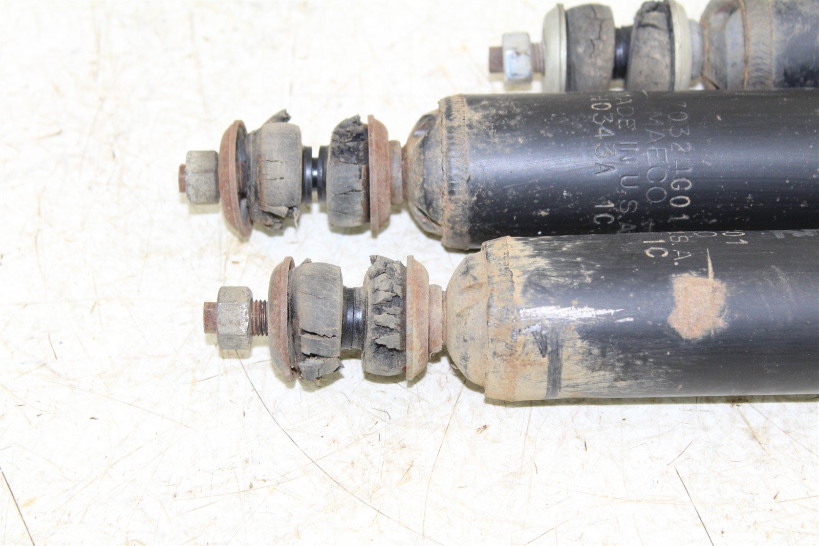 2003 EZGO TXT GAS Golf Cart Front Shocks Absorber w/ Rear 10250
