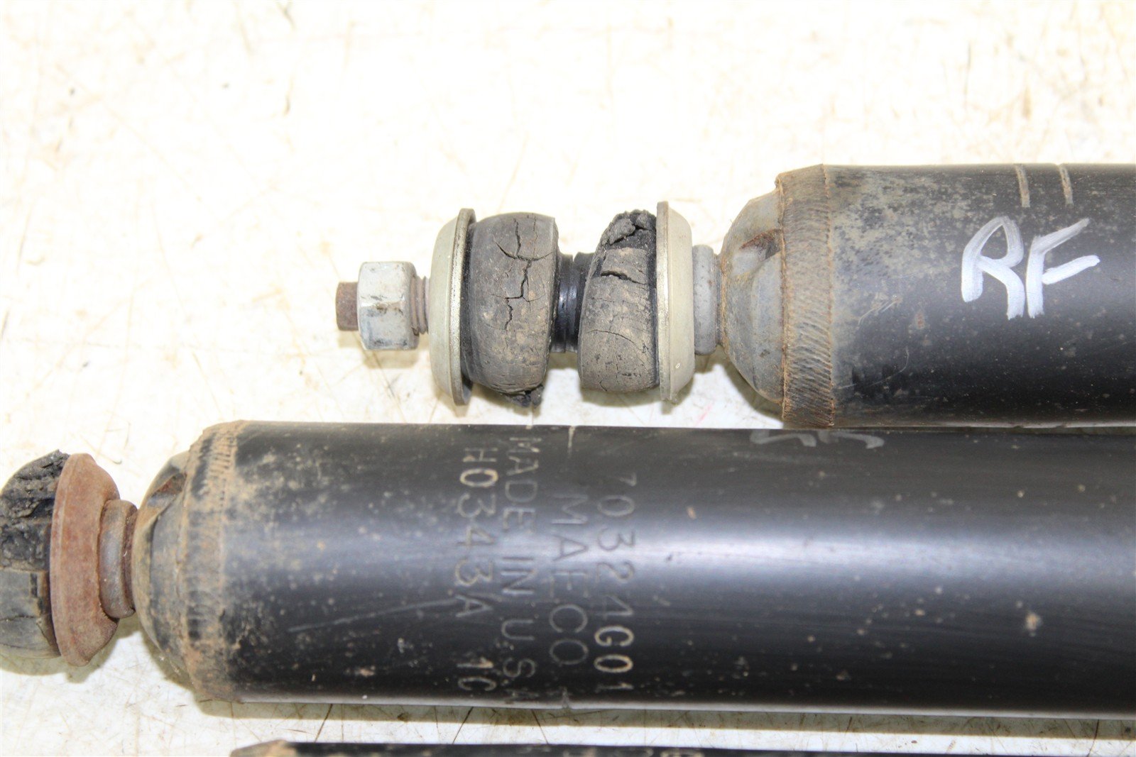 2003 EZGO TXT GAS Golf Cart Front Shocks Absorber w/ Rear 10250