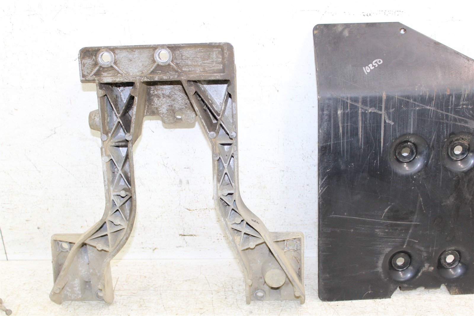 2003 EZGO TXT GAS Golf Cart Engine Mounts Motor Brackets Skid Plate Guard 10250